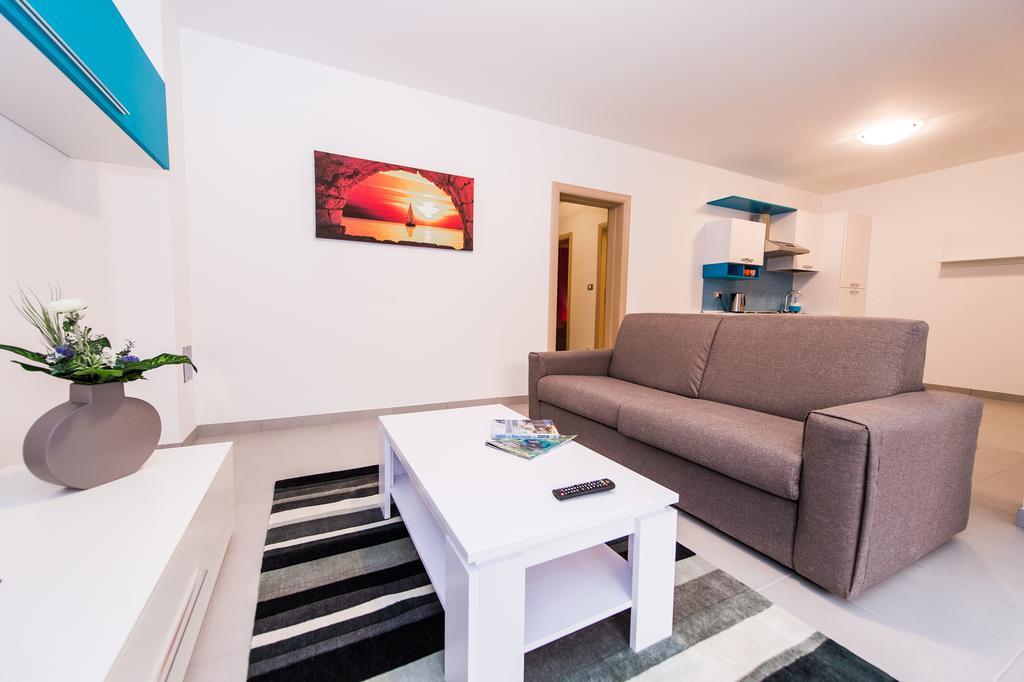 Blue Sky Apartments Rogoznica  Ngoại thất bức ảnh
