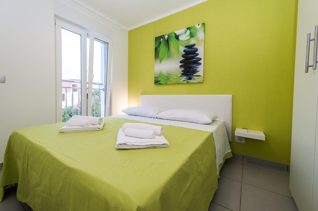 Blue Sky Apartments Rogoznica  Ngoại thất bức ảnh